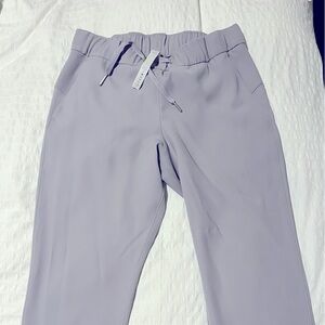 Lululemon size 6 Lilac straight leg pant